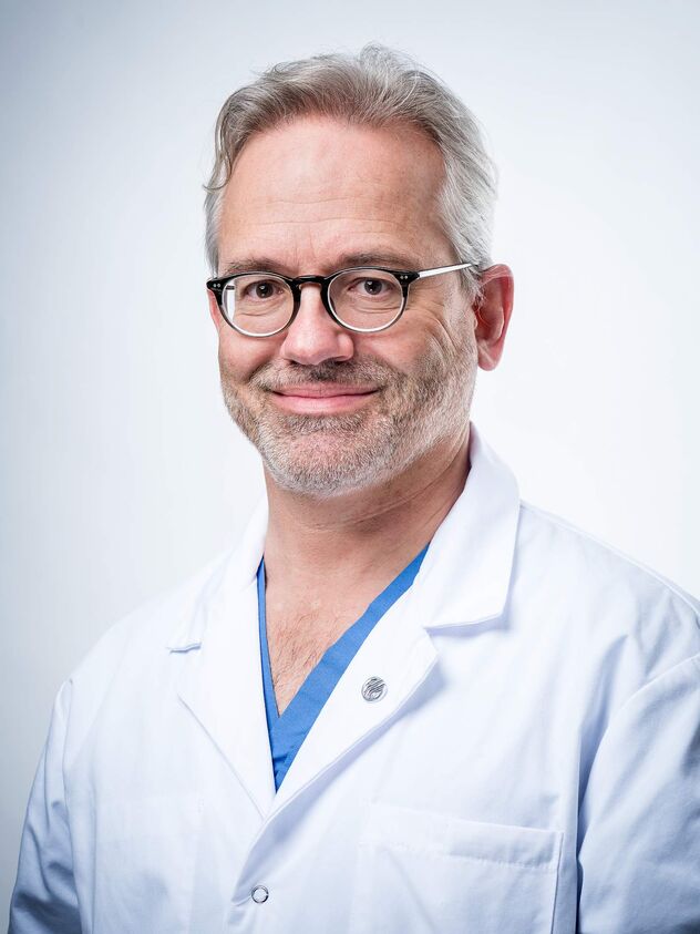 Arzt Dermatologe Patrick Eggleston